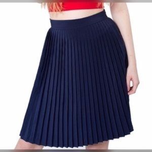 American apparel pleated skirt